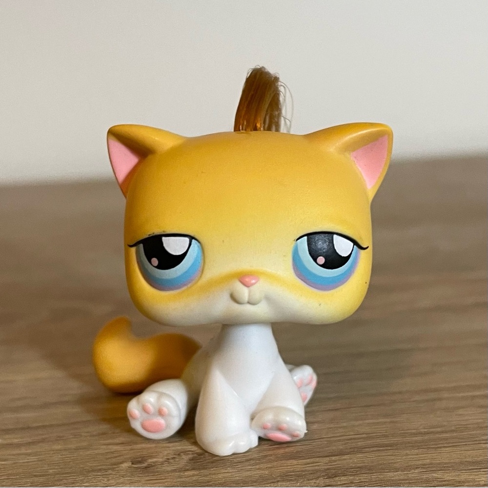 2004 Littlest Pet Shop Cat #42